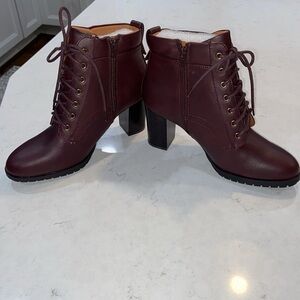 Style & Co NWOB Laurellee womens leather zipper combat/ lace-up boots Size 8 1/2